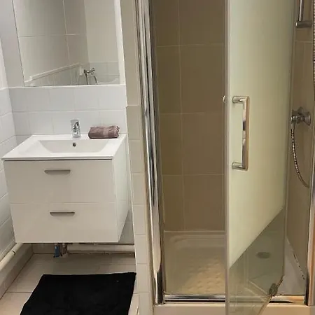 Luxury Studio, Bright 10 Minutes From Cdg, Parc Dasterix *